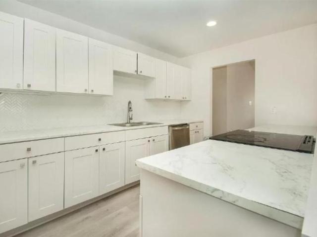 4 bedroom, Dallas TX 75229 105844066