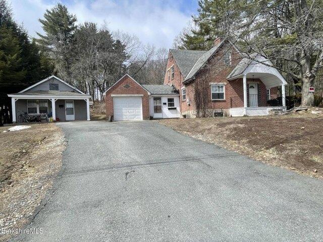 4 bedroom, Dalton MA 01226 104407212
