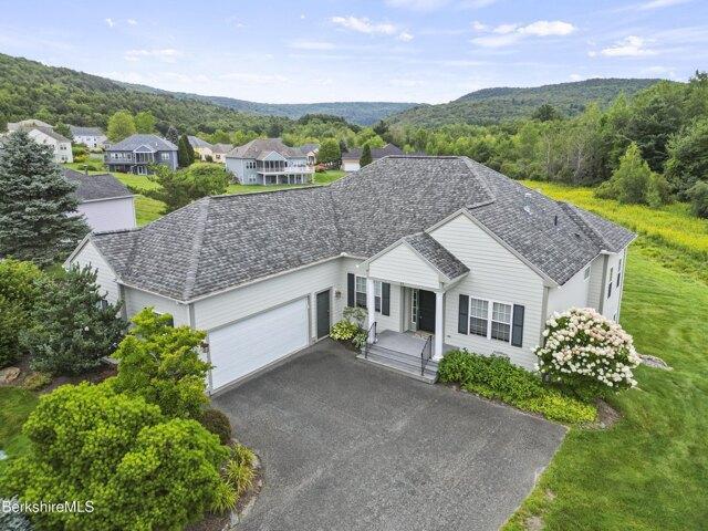 4 bedroom, Dalton MA 01226 105365987