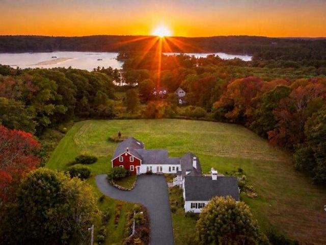 4 bedroom, Damariscotta ME 04543 105814535