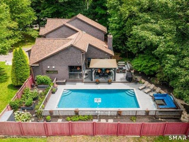 4 bedroom, Danbury CT 06811 105475015