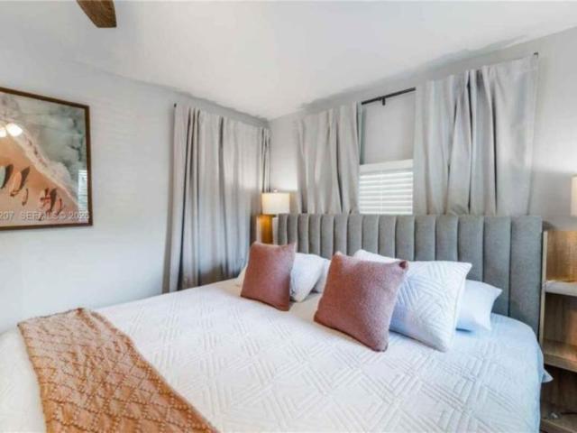 4 bedroom, Dania Beach FL 33004 106220795