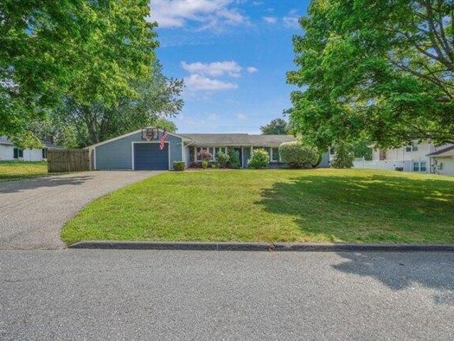 4 bedroom, Dartmouth MA 02747 104831915