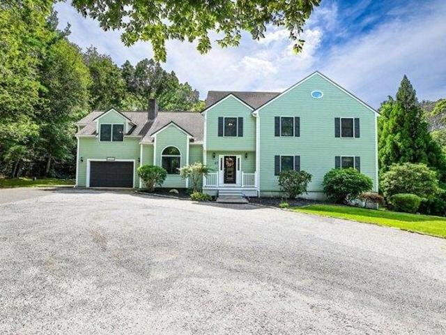 4 bedroom, Dartmouth MA 02747 105586831
