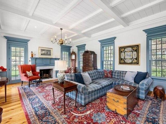 4 bedroom, Dartmouth MA 02748 105290825