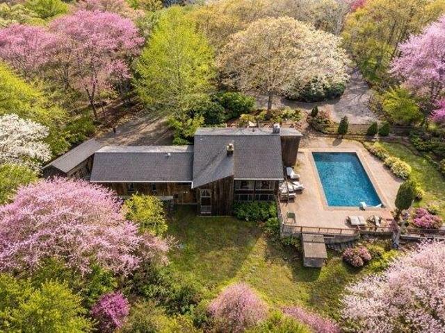 4 bedroom, Dartmouth MA 02748 105658866