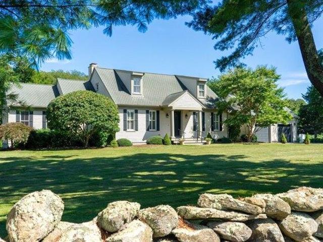 4 bedroom, Dartmouth MA 02748 105709175