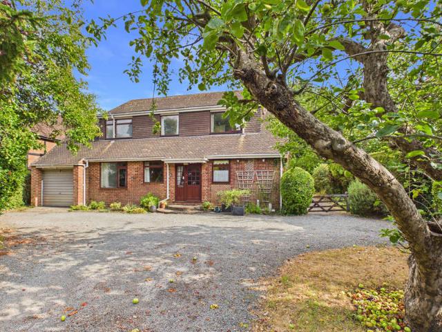 4 Bedroom Detached House