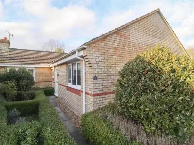 4 bedroom detached bungalow for rent in Browns Close, Wickhamb.