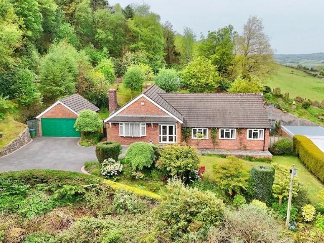 4 bedroom detached bungalow for sale