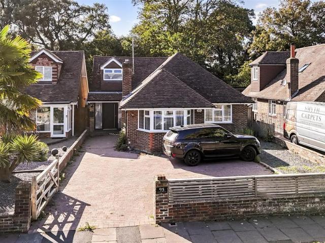 4 bedroom detached bungalow for sale