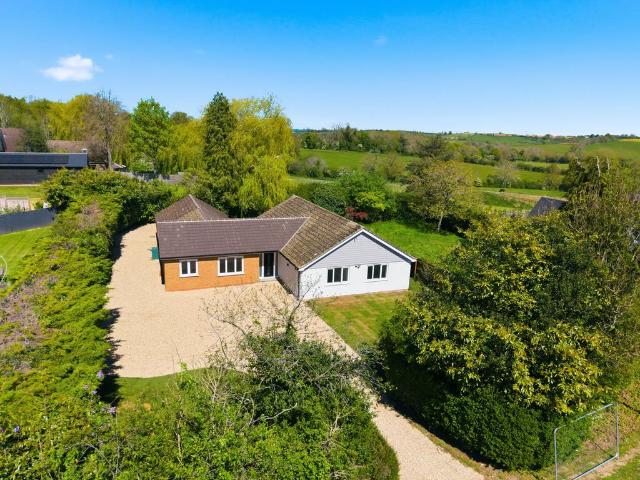 4 bedroom detached bungalow for sale