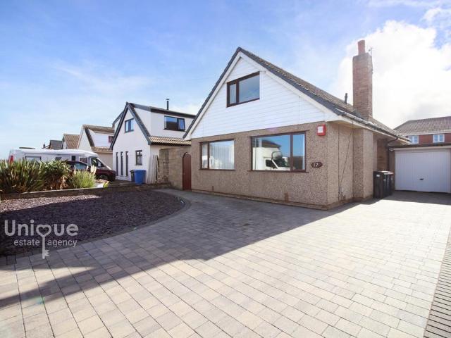 4 bedroom detached bungalow for sale