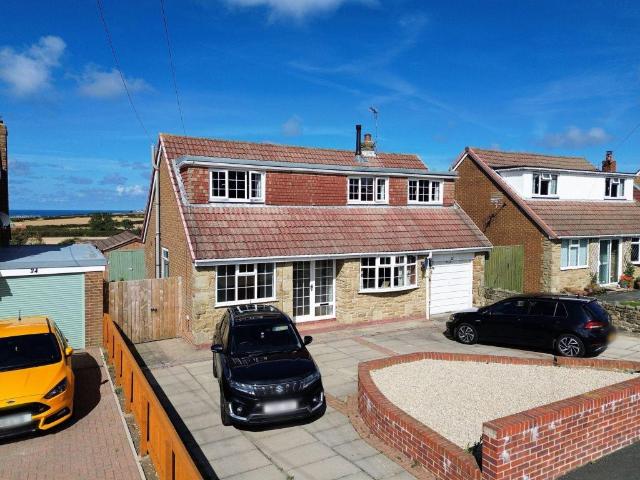 4 bedroom detached bungalow for sale