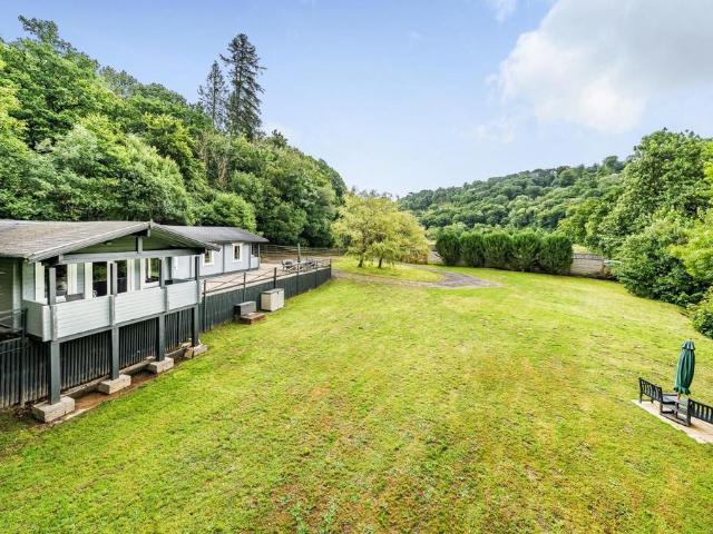 4 bedroom detached bungalow for sale