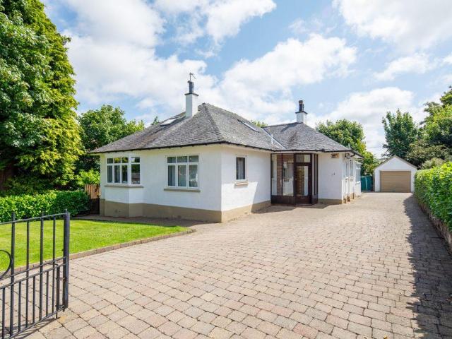 4 bedroom detached bungalow for sale