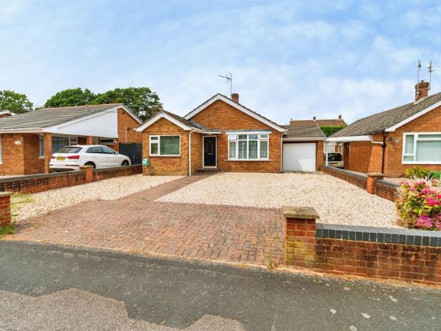 4 bedroom detached bungalow for sale