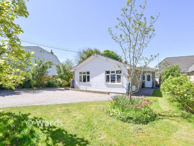 4 bedroom detached bungalow for sale