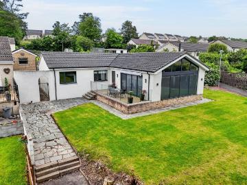 4 bedroom detached bungalow for sale