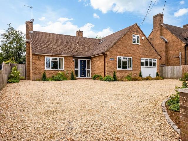4 bedroom detached bungalow for sale