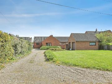 Breckland, East of England - Garden, Parking