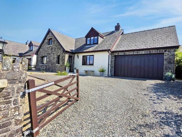 4 bedroom detached bungalow for sale