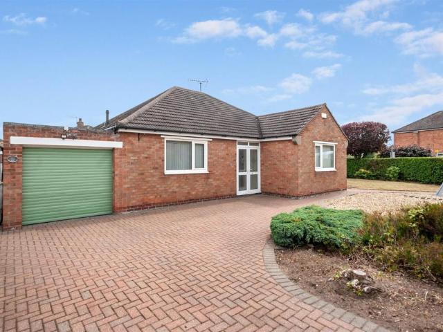 4 bedroom detached bungalow for sale