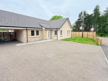 4 bedroom detached bungalow for sale