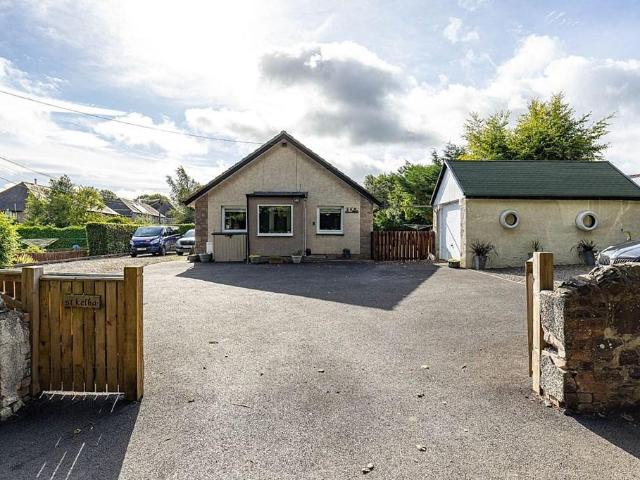 4 bedroom detached bungalow for sale