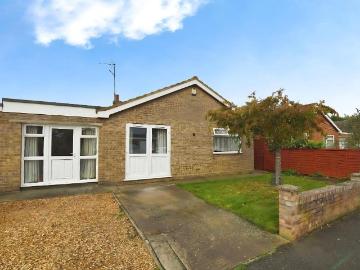 4 bedroom detached bungalow for sale