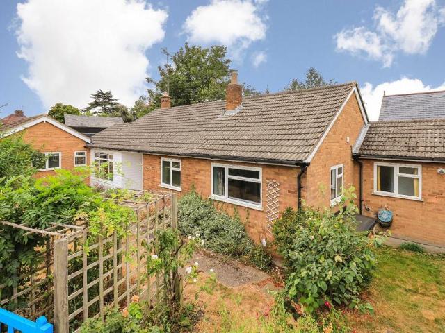 4 bedroom detached bungalow for sale