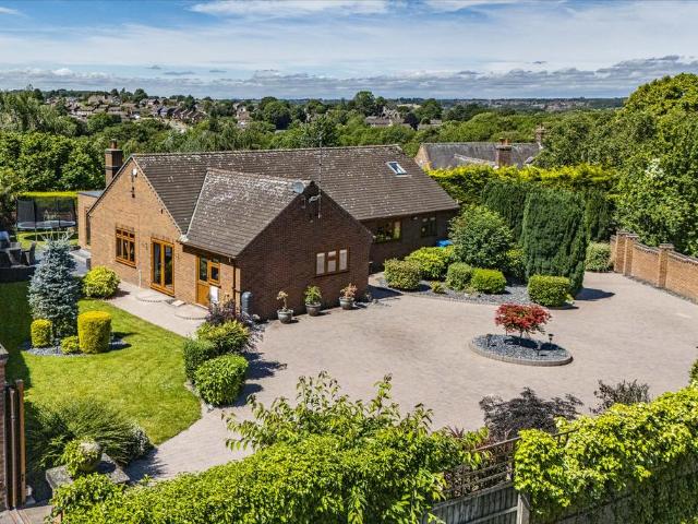 4 bedroom detached bungalow for sale