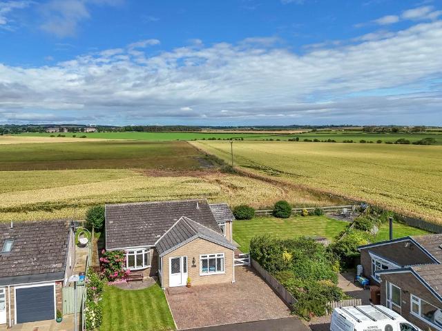 4 bedroom detached bungalow for sale