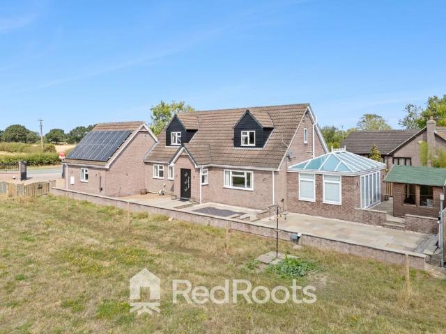 4 bedroom detached bungalow for sale