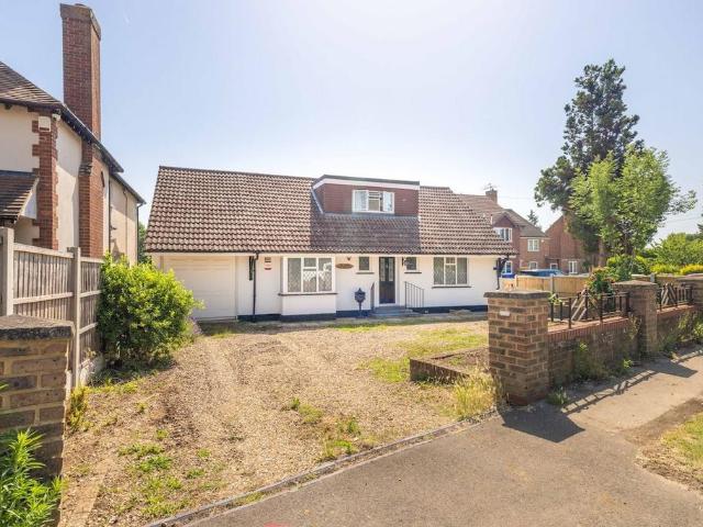 4 bedroom detached bungalow for sale