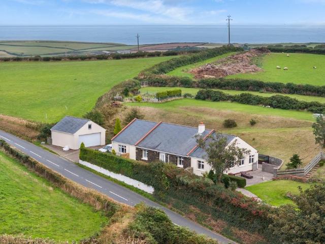 4 bedroom detached bungalow for sale
