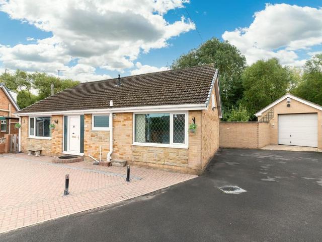 4 bedroom detached bungalow for sale