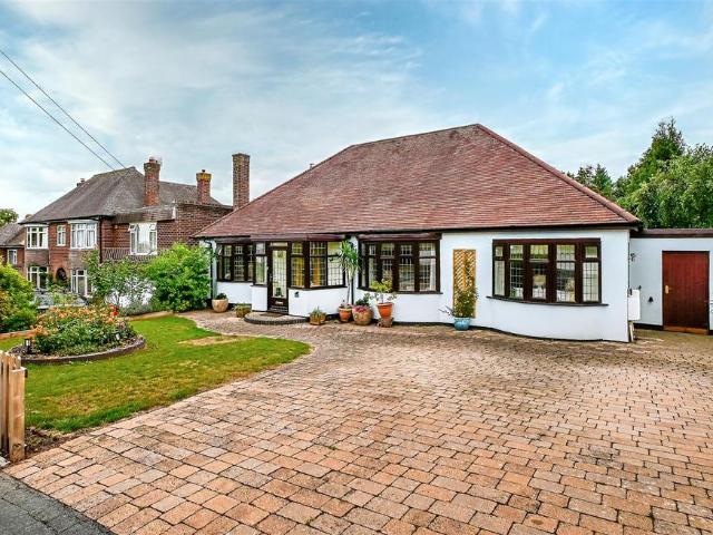 4 bedroom detached bungalow for sale