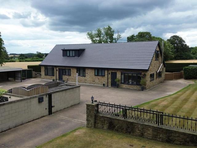 4 bedroom detached bungalow for sale