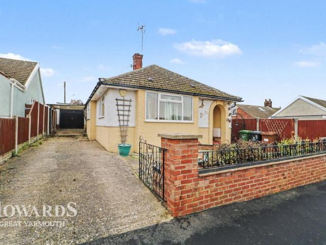 4 bedroom detached bungalow for sale