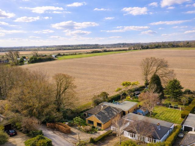 4 bedroom detached bungalow for sale