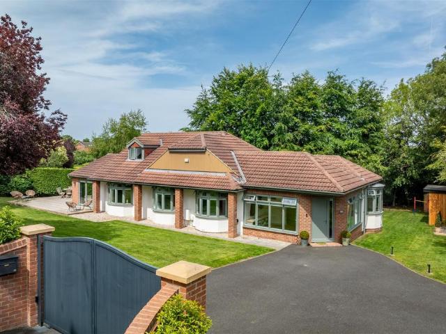 4 bedroom detached bungalow for sale