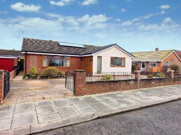 4 bedroom detached bungalow for sale