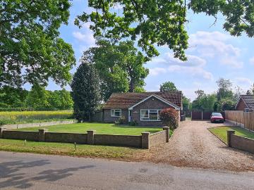 4 bedroom detached bungalow for sale