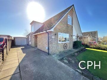 4 bedroom detached bungalow for sale