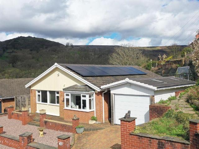 4 bedroom detached bungalow for sale