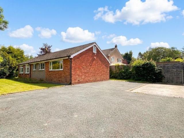 4 bedroom detached bungalow for sale