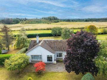 4 bedroom detached bungalow for sale