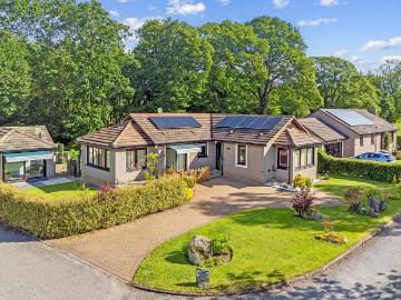 4 bedroom detached bungalow for sale