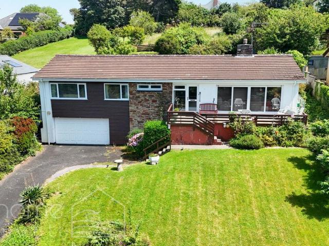 4 bedroom detached bungalow for sale